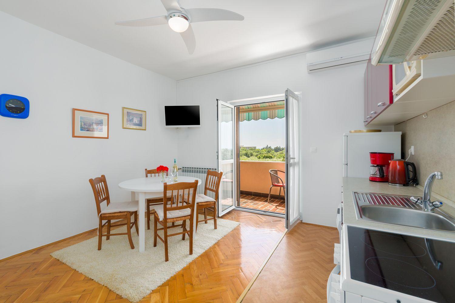Helles Nur 250 Meter Zum Mit Meerblick, Pool, Grill, Waschmaschine *