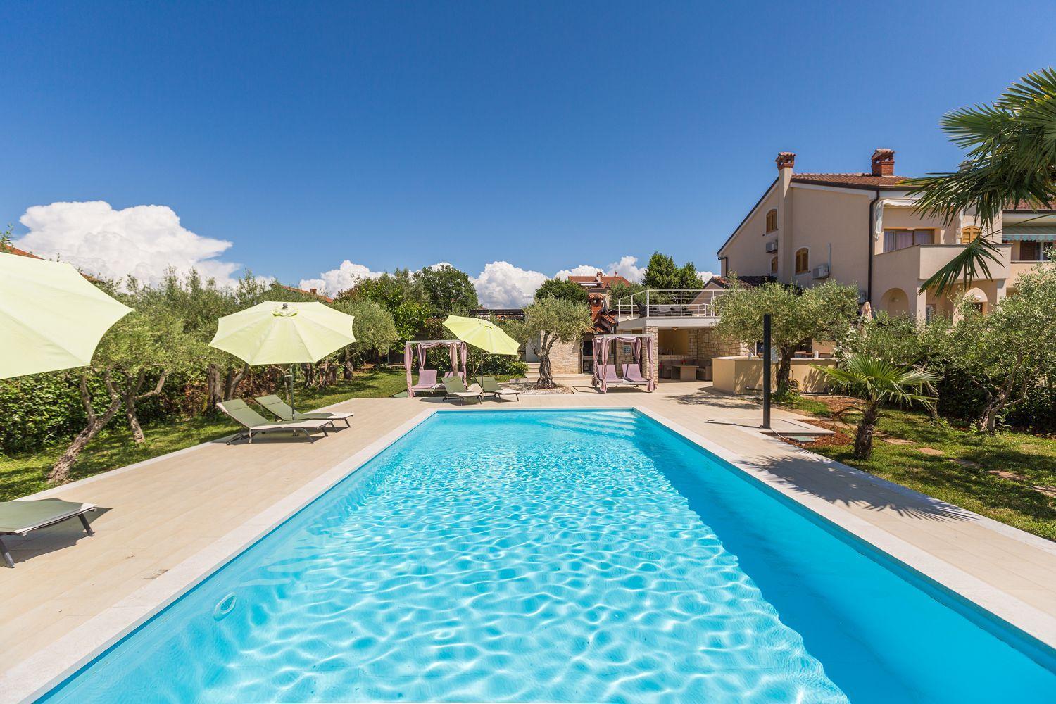 Helles Nur 250 Meter Zum Mit Meerblick, Pool, Grill, Waschmaschine Poreč